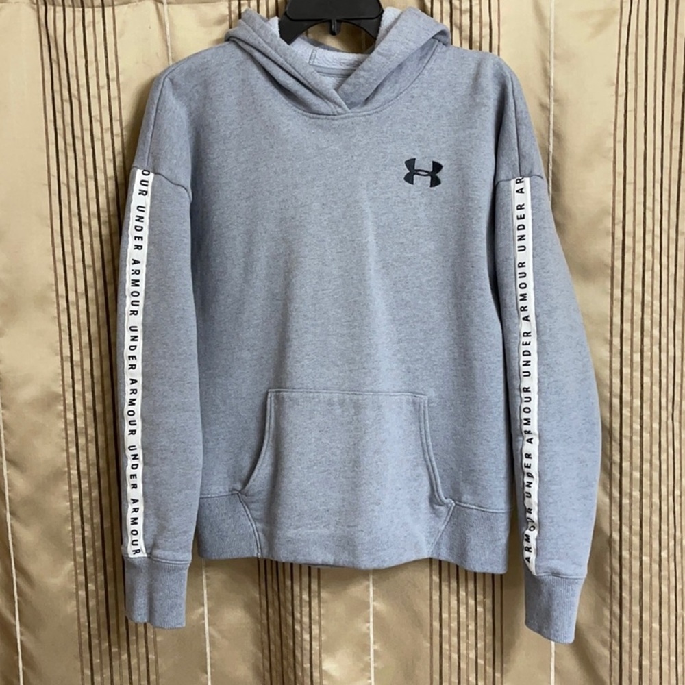 Under Armour Hoodie - Practically New